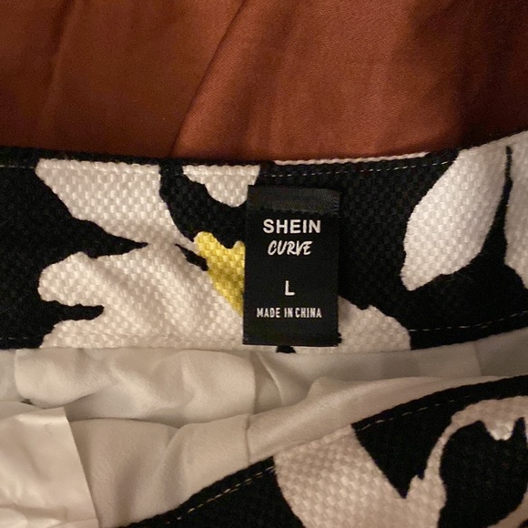 Floral Skirt - Picture 3 of 3